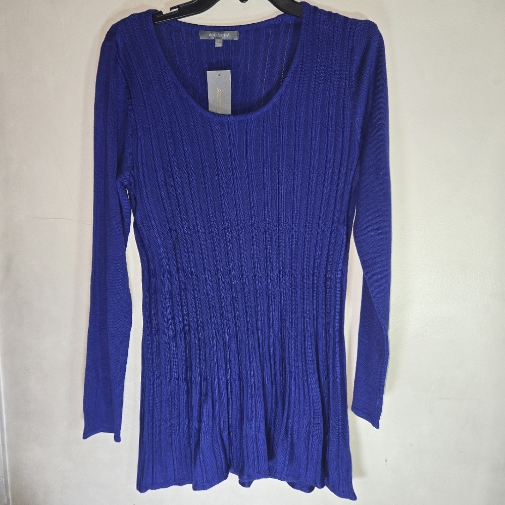 DAISY FUENTES Blue Ribbed Knit Women's Top